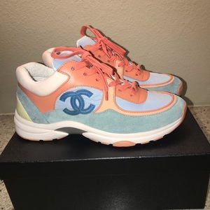 Chanel Sneakers sz 40eu